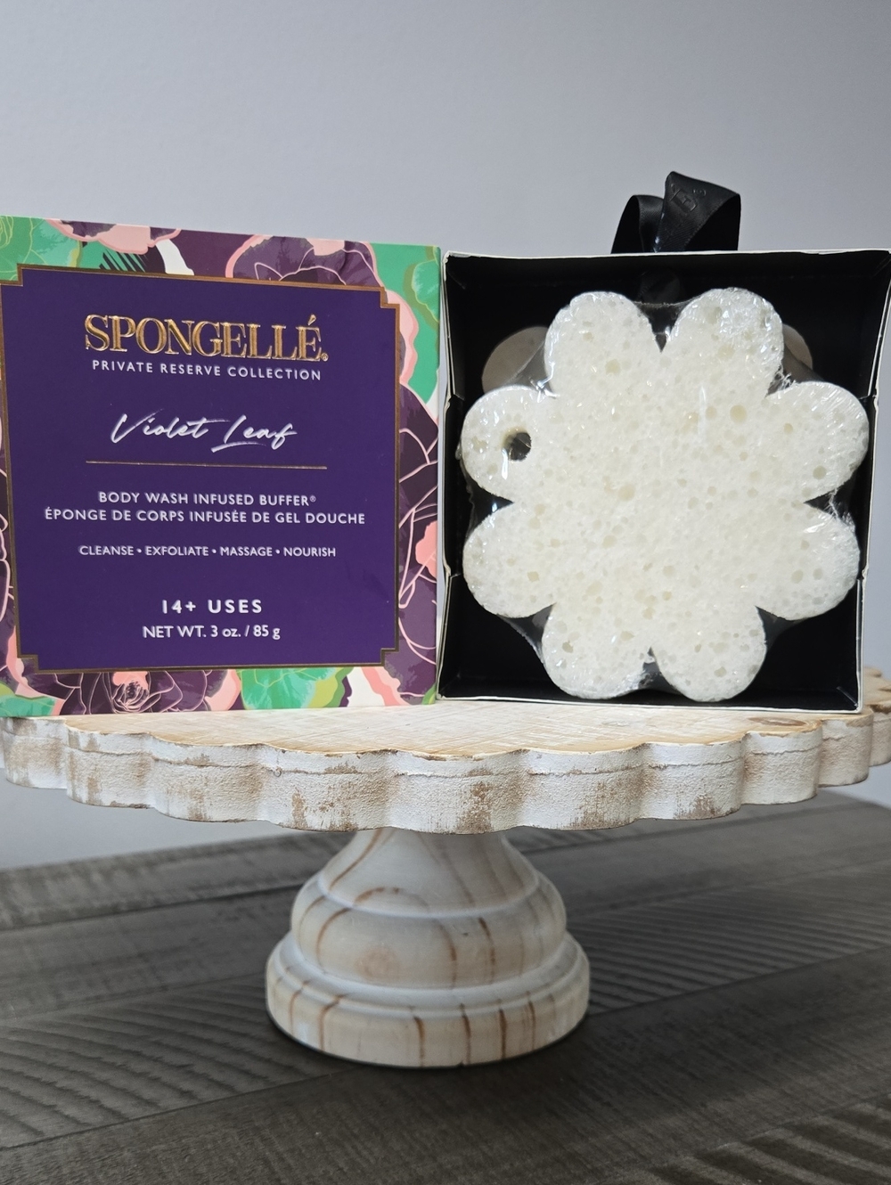Spongelle' Violet Leaf White Body Wash Infused Buffer
